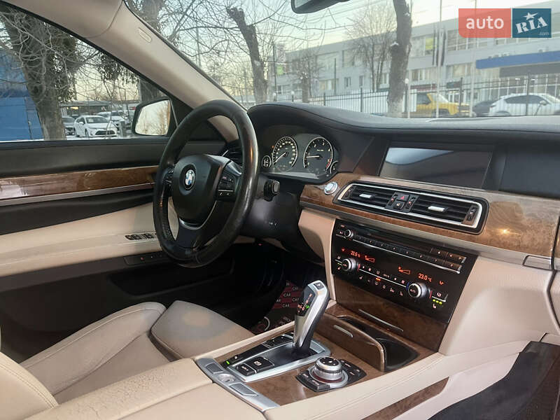 Седан BMW 7 Series 2010 в Киеве