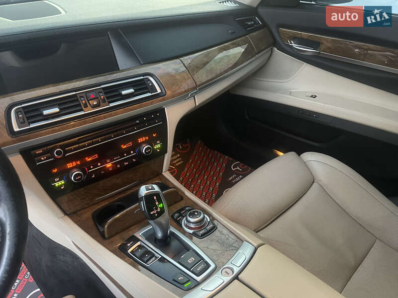 Седан BMW 7 Series 2010 в Киеве
