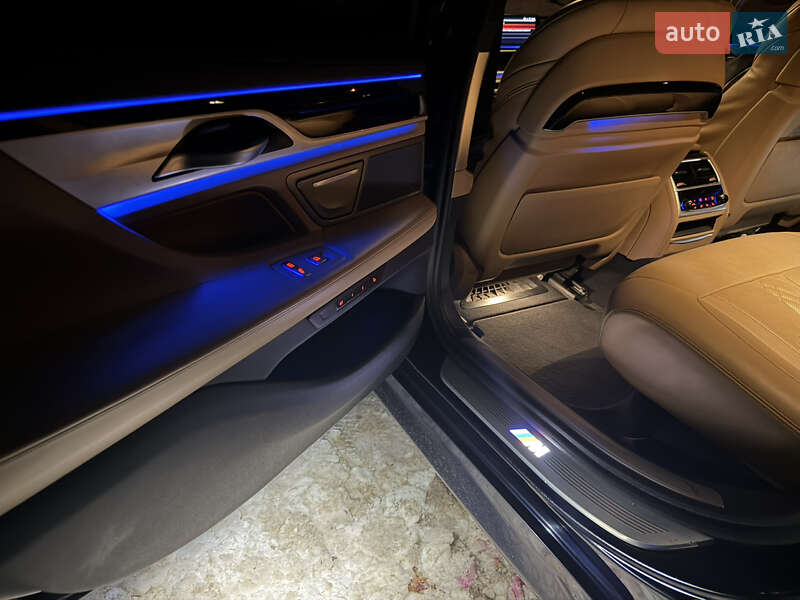 Седан BMW 7 Series 2019 в Киеве