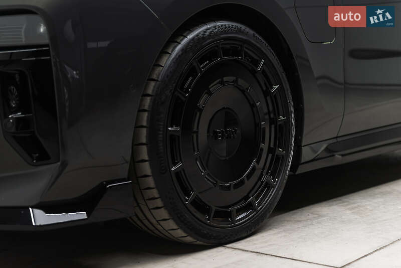 Седан BMW 7 Series 2023 в Мукачево