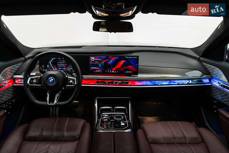 Седан BMW 7 Series 2023 в Мукачево