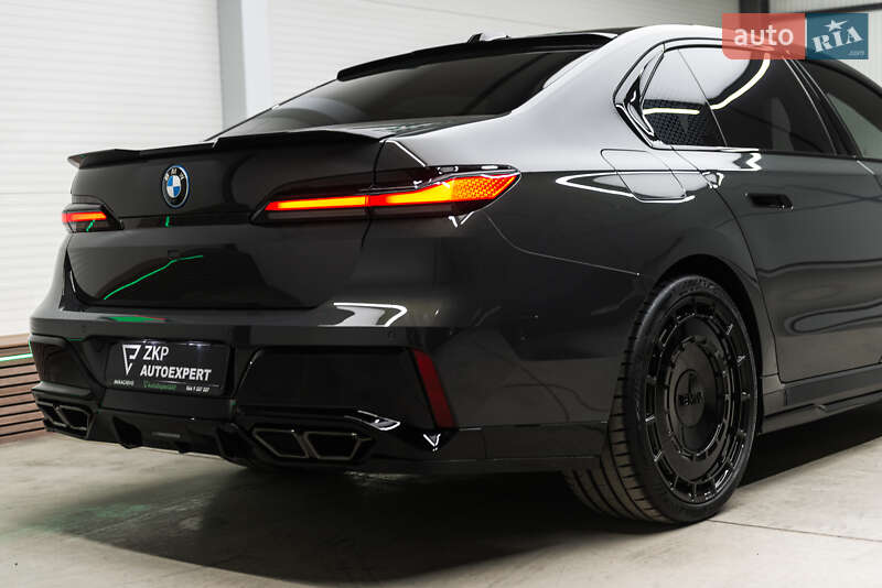 Седан BMW 7 Series 2023 в Мукачево