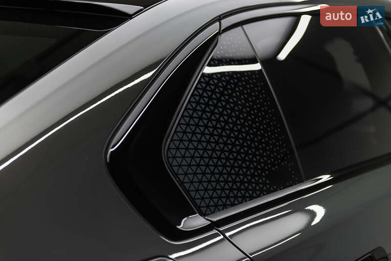 Седан BMW 7 Series 2023 в Мукачево