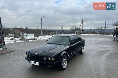 Седан BMW 7 Series 1987 в Львове