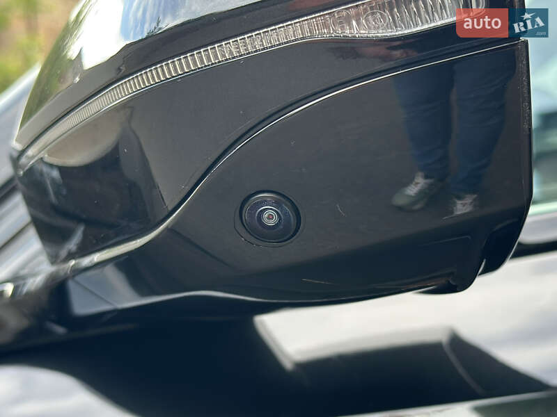 Седан BMW 7 Series 2022 в Киеве