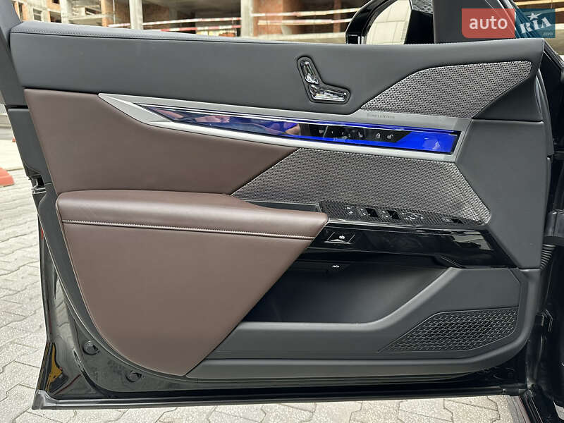 Седан BMW 7 Series 2022 в Киеве