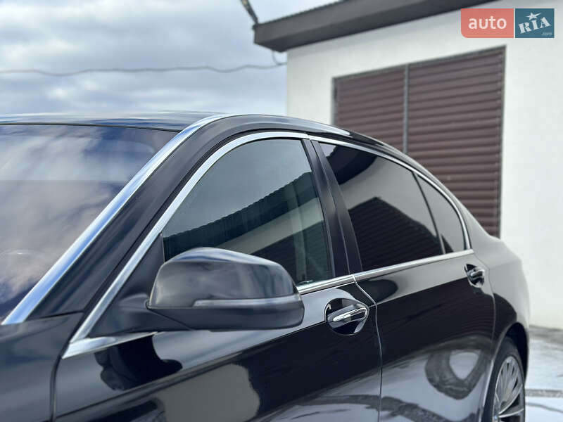Седан BMW 7 Series 2013 в Владимире