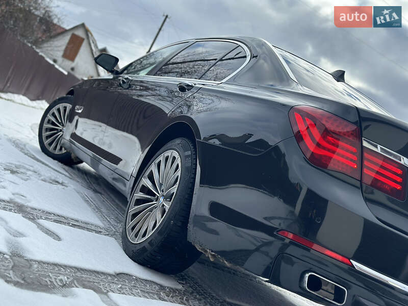Седан BMW 7 Series 2013 в Владимире