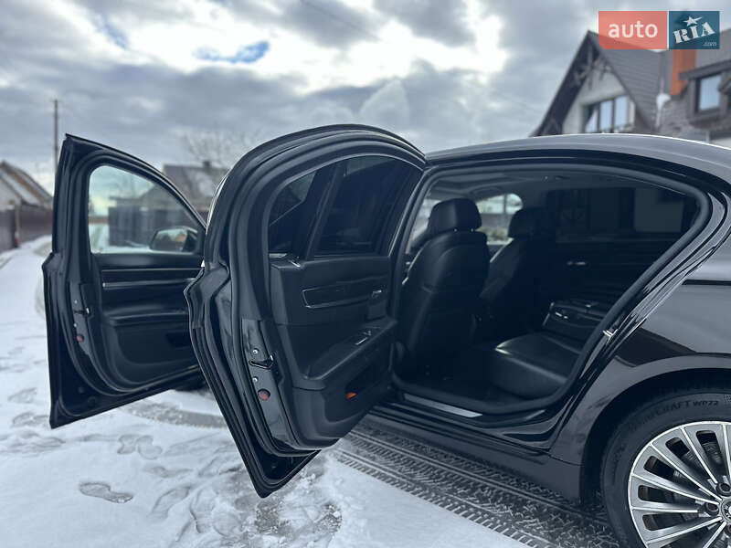 Седан BMW 7 Series 2013 в Владимире