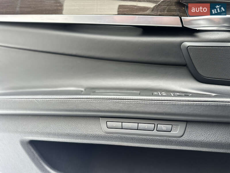Седан BMW 7 Series 2013 в Владимире