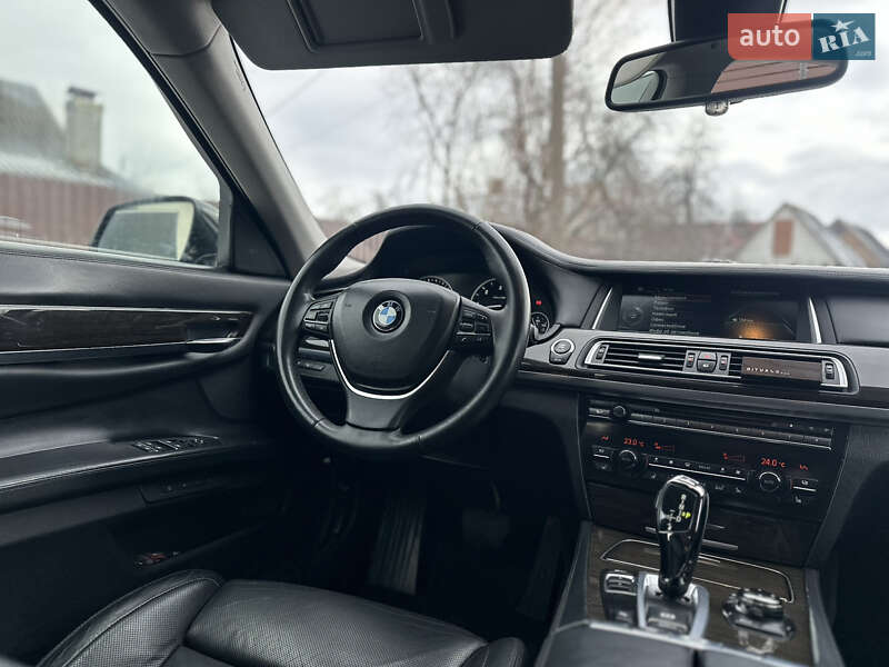 Седан BMW 7 Series 2013 в Владимире