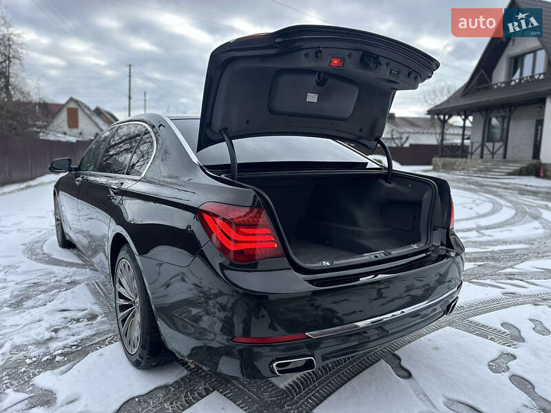 Седан BMW 7 Series 2013 в Владимире