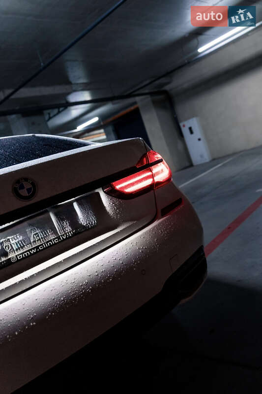 Седан BMW 7 Series 2016 в Львове
