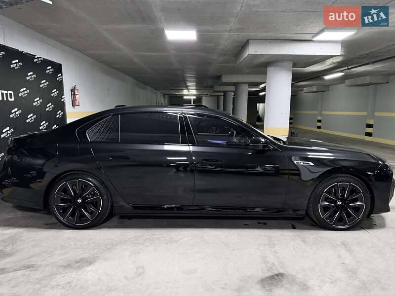 Седан BMW 7 Series 2024 в Киеве