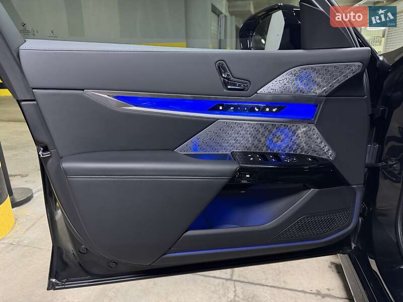 Седан BMW 7 Series 2024 в Киеве