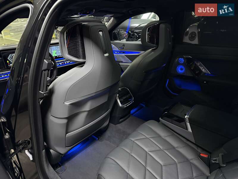 Седан BMW 7 Series 2024 в Киеве