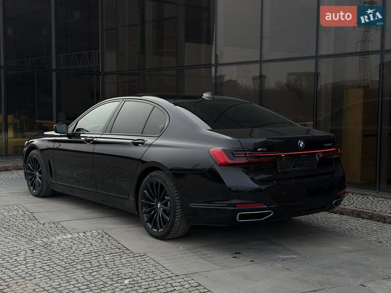 Седан BMW 7 Series 2020 в Мукачево