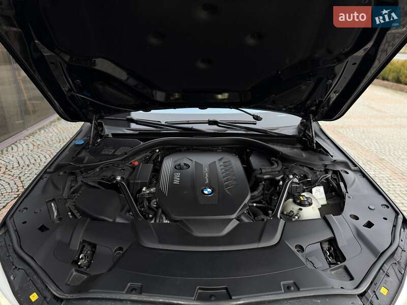 Седан BMW 7 Series 2020 в Мукачево