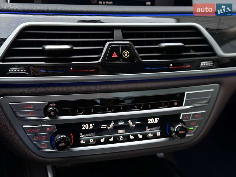 Седан BMW 7 Series 2020 в Мукачево