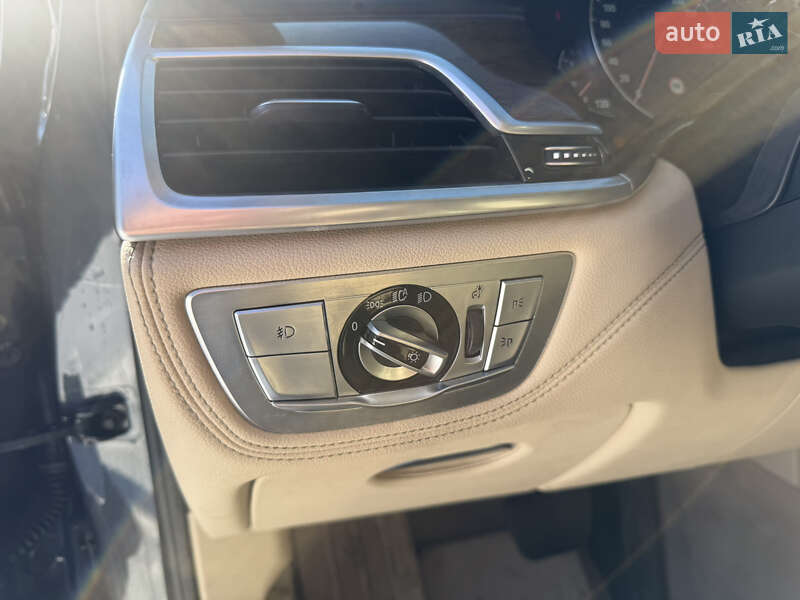 Седан BMW 7 Series 2016 в Киеве