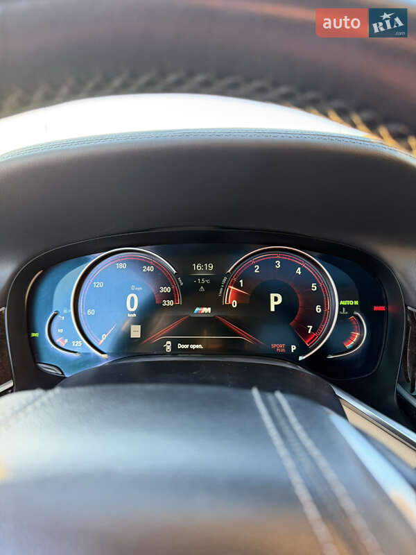 Седан BMW 7 Series 2017 в Львове