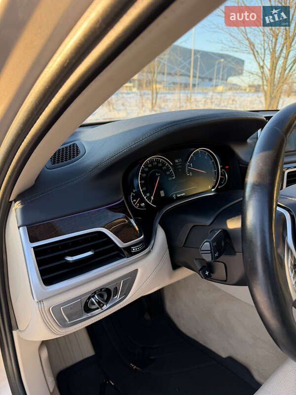Седан BMW 7 Series 2017 в Львове