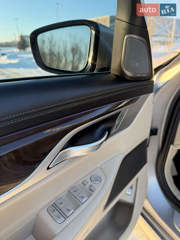 Седан BMW 7 Series 2017 в Львове