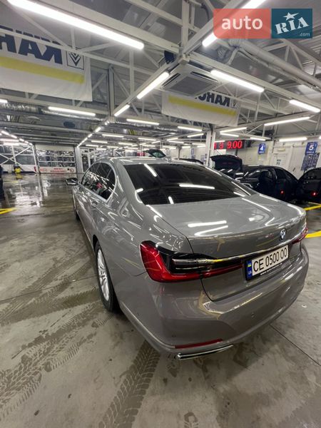 Седан BMW 7 Series 2022 в Черновцах