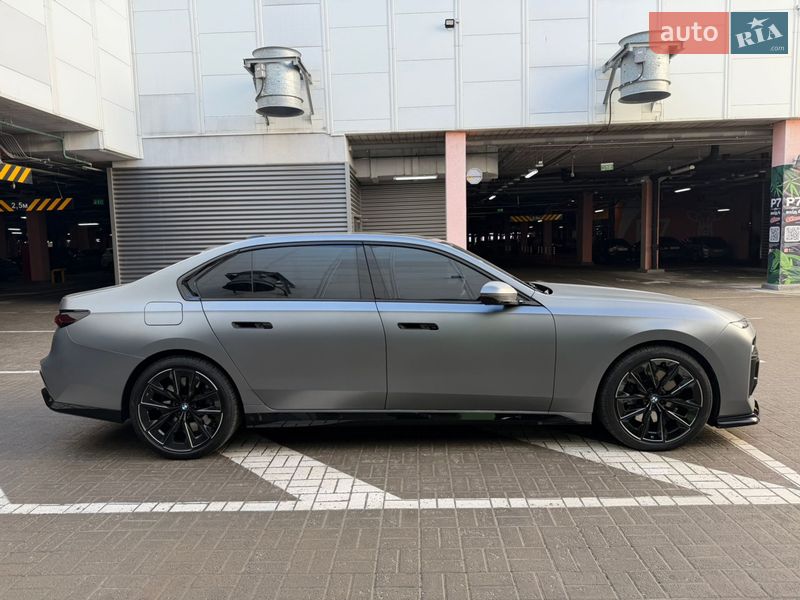 Седан BMW 7 Series 2023 в Киеве фото 4 Седан BMW 7 Series 2023 в Киеве