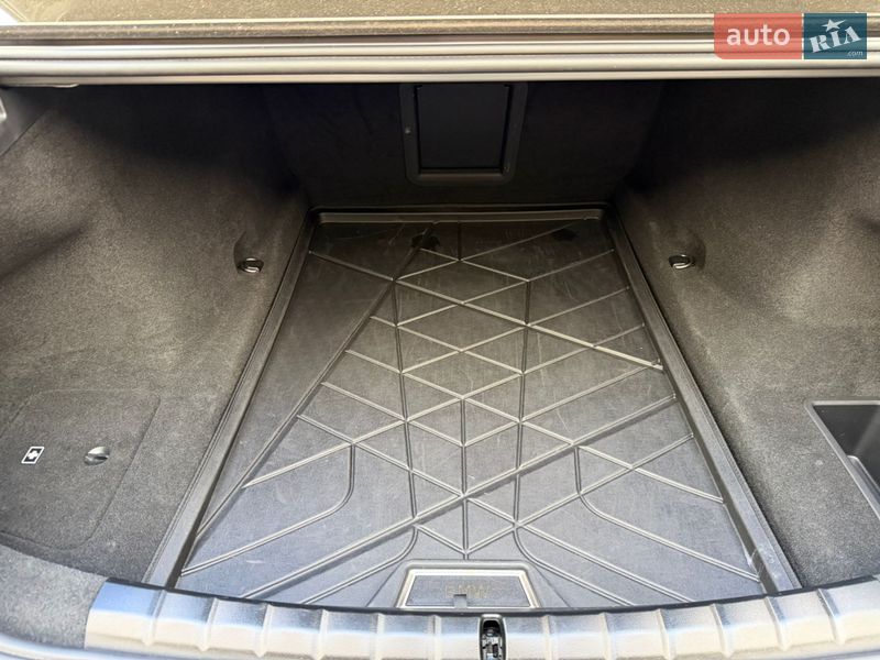 Седан BMW 7 Series 2023 в Киеве фото 24 Седан BMW 7 Series 2023 в Киеве