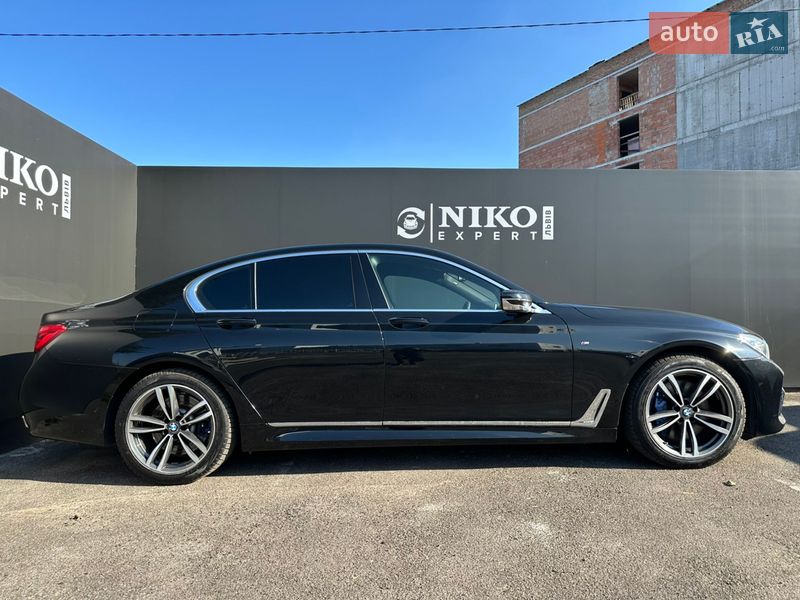 Седан BMW 7 Series 2017 в Львове