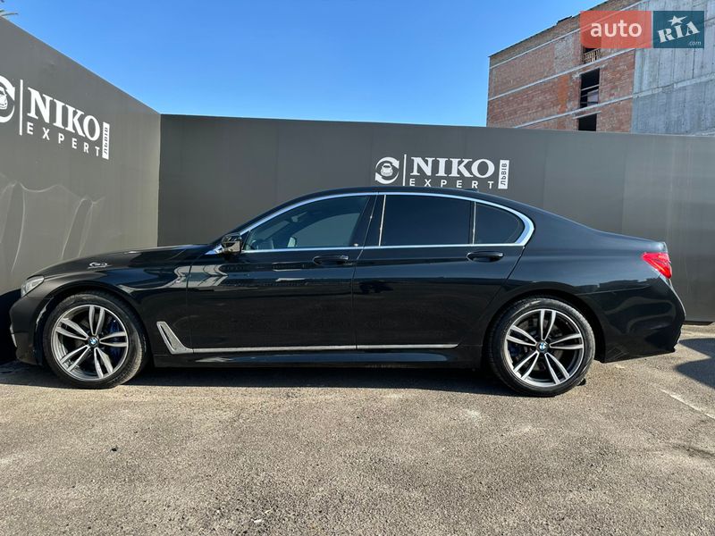Седан BMW 7 Series 2017 в Львове