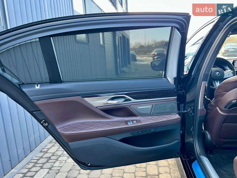 Седан BMW 7 Series 2022 в Киеве
