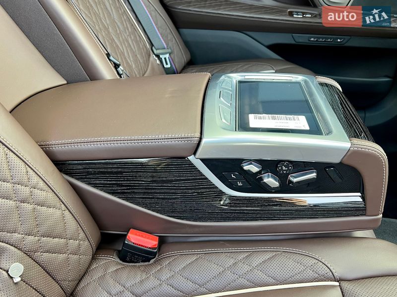 Седан BMW 7 Series 2022 в Киеве