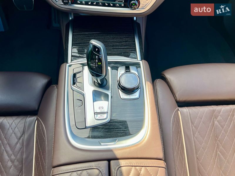 Седан BMW 7 Series 2022 в Киеве