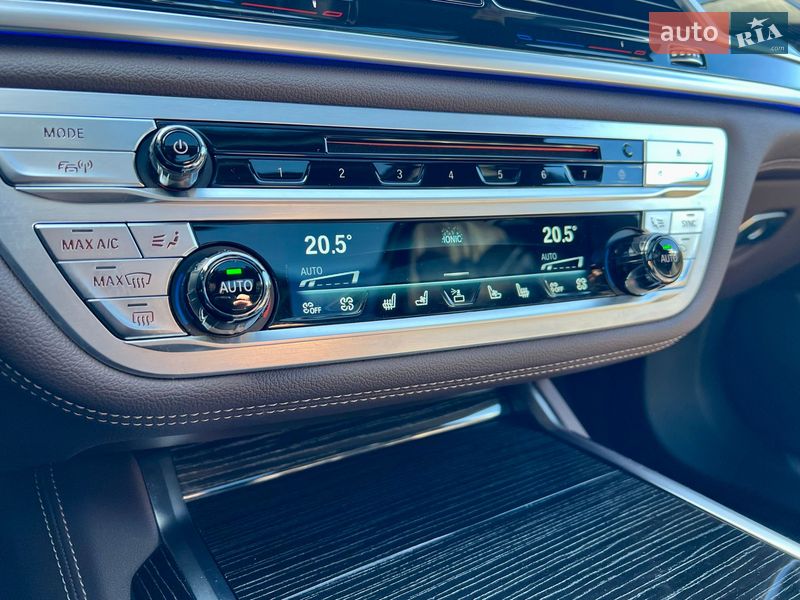 Седан BMW 7 Series 2022 в Киеве
