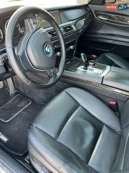 Седан BMW 7 Series 2012 в Львове