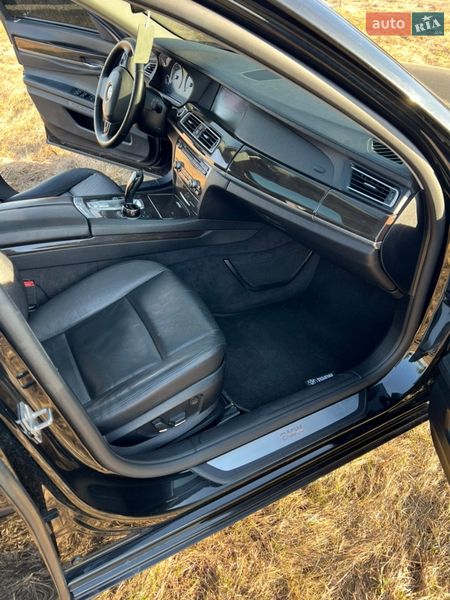 Седан BMW 7 Series 2012 в Львове