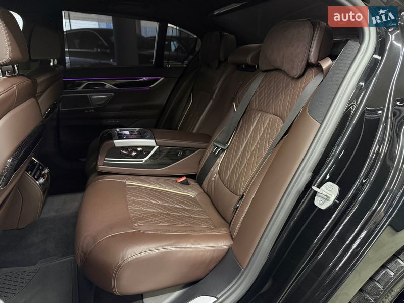Седан BMW 7 Series 2020 в Одессе