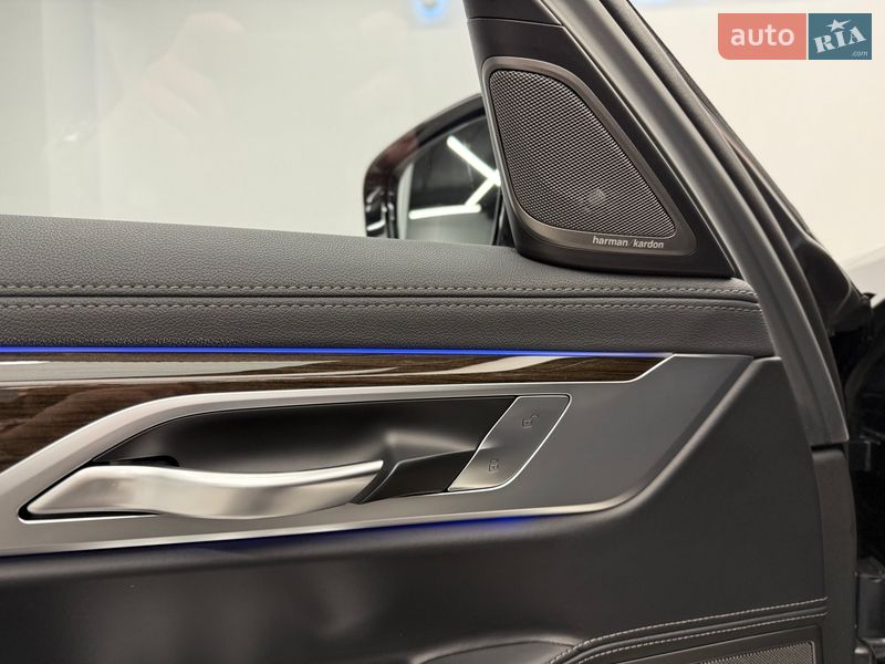 Седан BMW 7 Series 2022 в Киеве