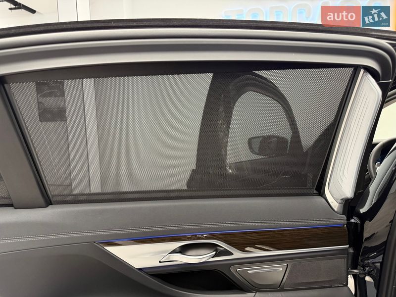 Седан BMW 7 Series 2022 в Киеве