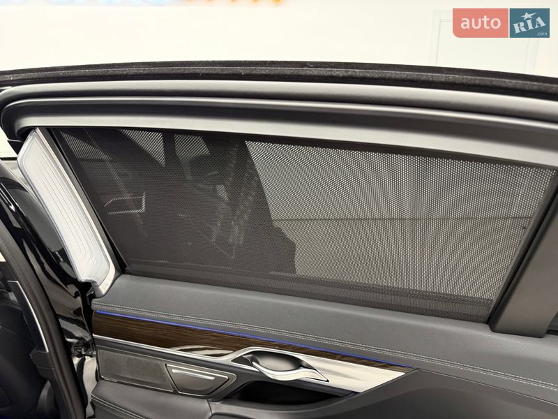 Седан BMW 7 Series 2022 в Киеве