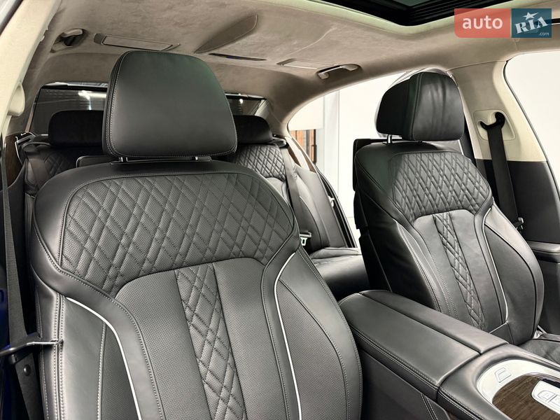 Седан BMW 7 Series 2022 в Киеве
