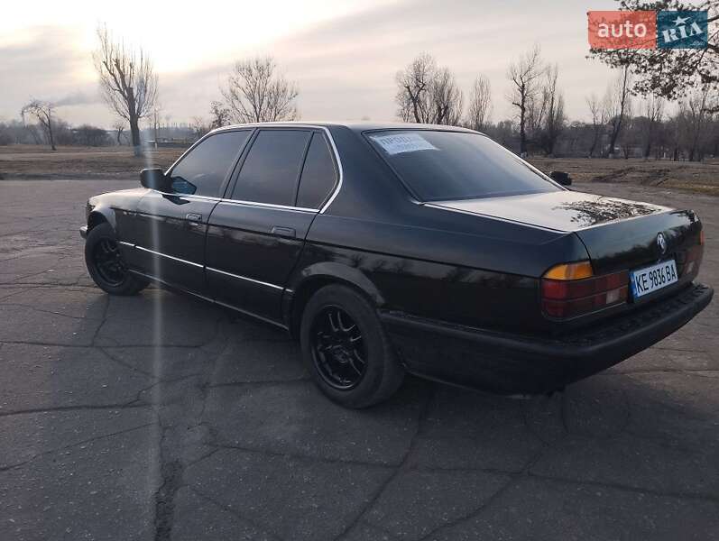 Седан BMW 7 Series 1992 в Каменском