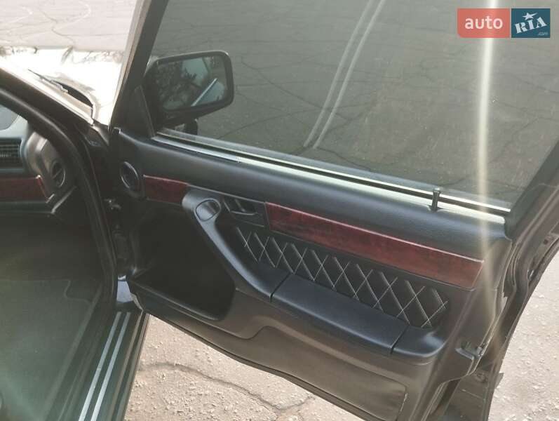 Седан BMW 7 Series 1992 в Каменском
