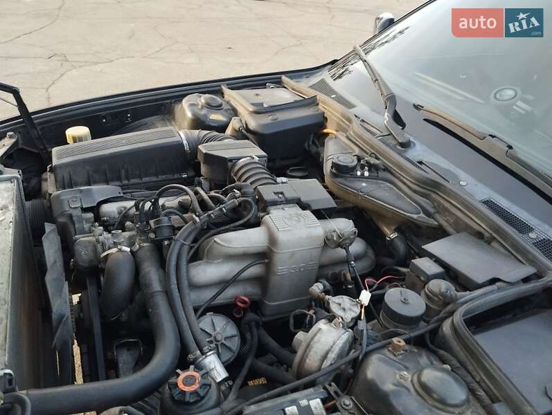 Седан BMW 7 Series 1992 в Каменском