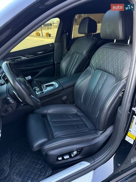 Седан BMW 7 Series 2019 в Ужгороде