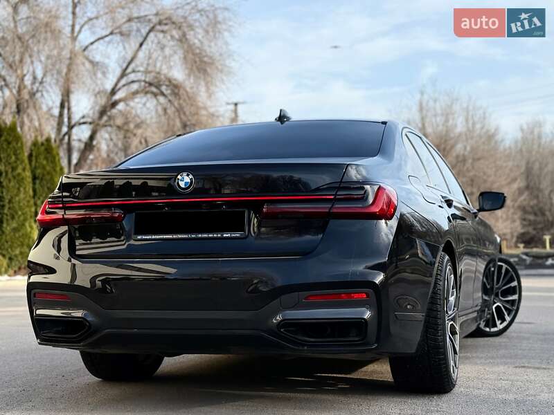 Седан BMW 7 Series 2022 в Дніпрі