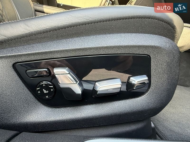 Седан BMW 7 Series 2022 в Дніпрі