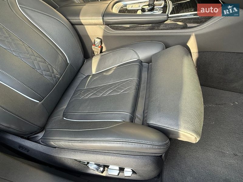 Седан BMW 7 Series 2022 в Дніпрі
